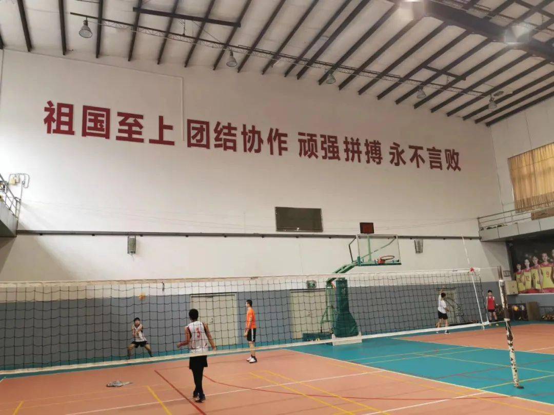 波兰国家队备战备尝苦辣，永不言败