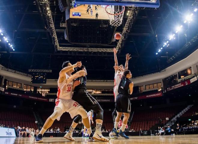 山东勇士战胜劲旅，斗志昂扬