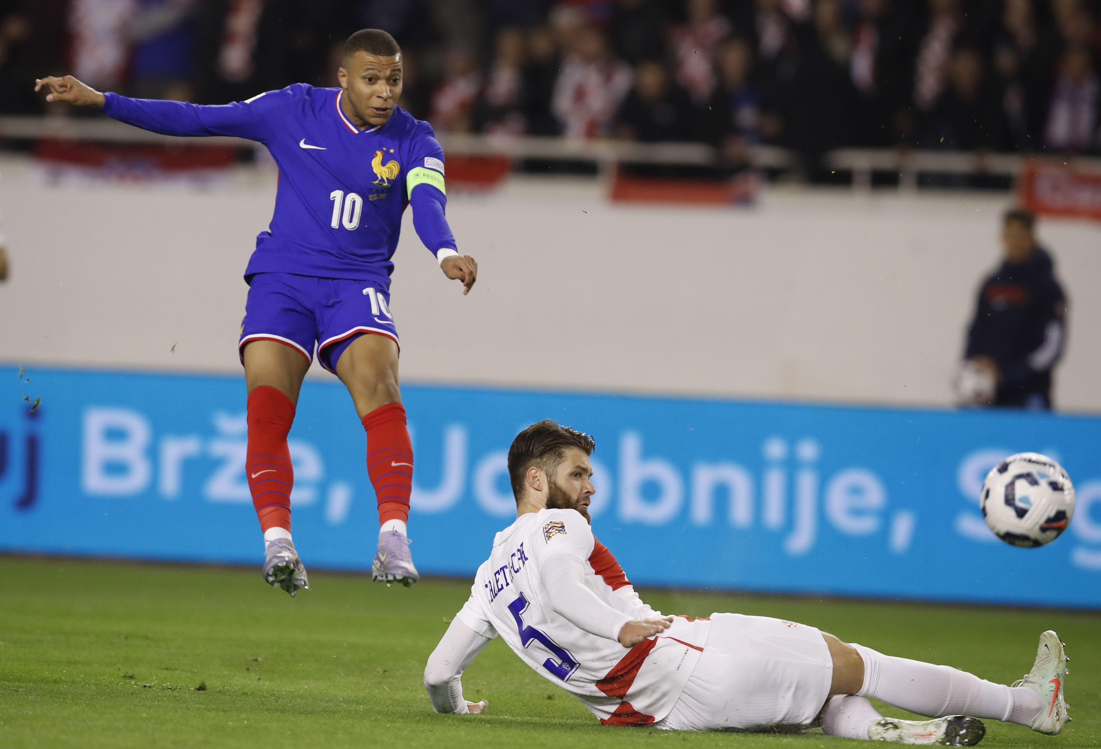 aoa体育体育app-德国胜瑞典、克罗地亚战平波兰——欧国联最新战报的简单介绍