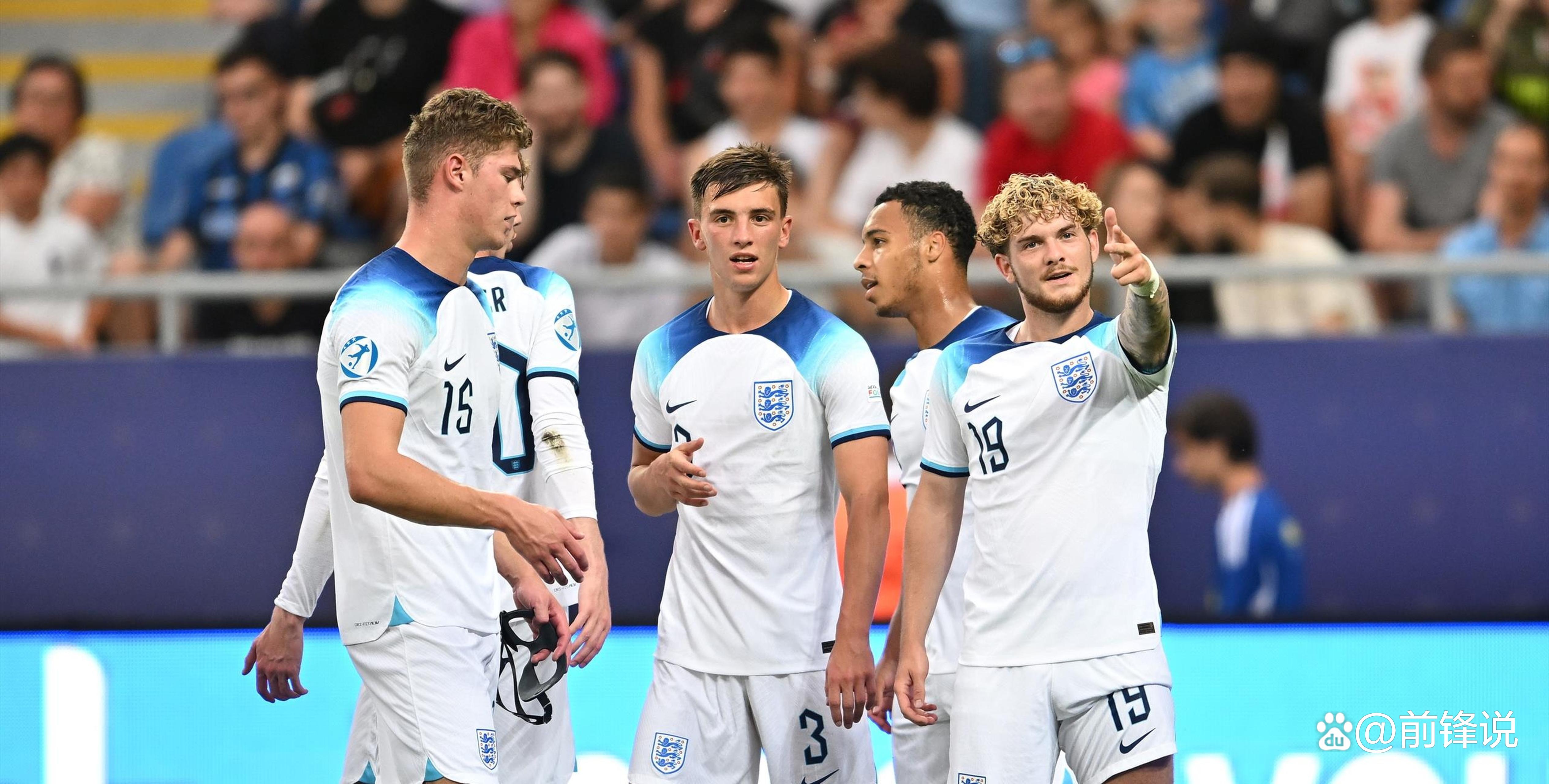 包含英格兰队在欧预赛中一路高歌猛进，击败多支强队的词条