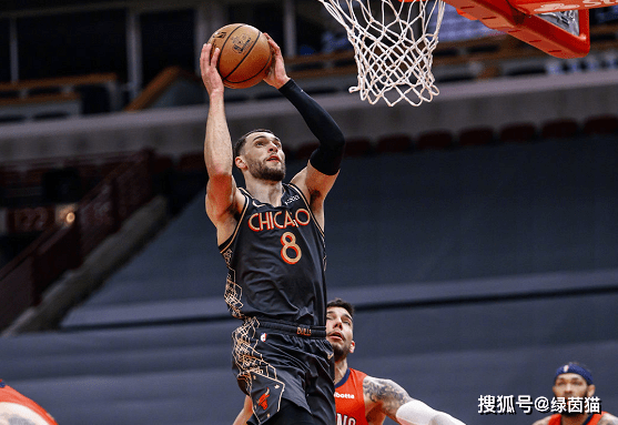 猛龙队逆势翻盘,击败湖人队豪取10连胜! 猛龙队逆势翻盘,击败湖人队豪取10连胜!