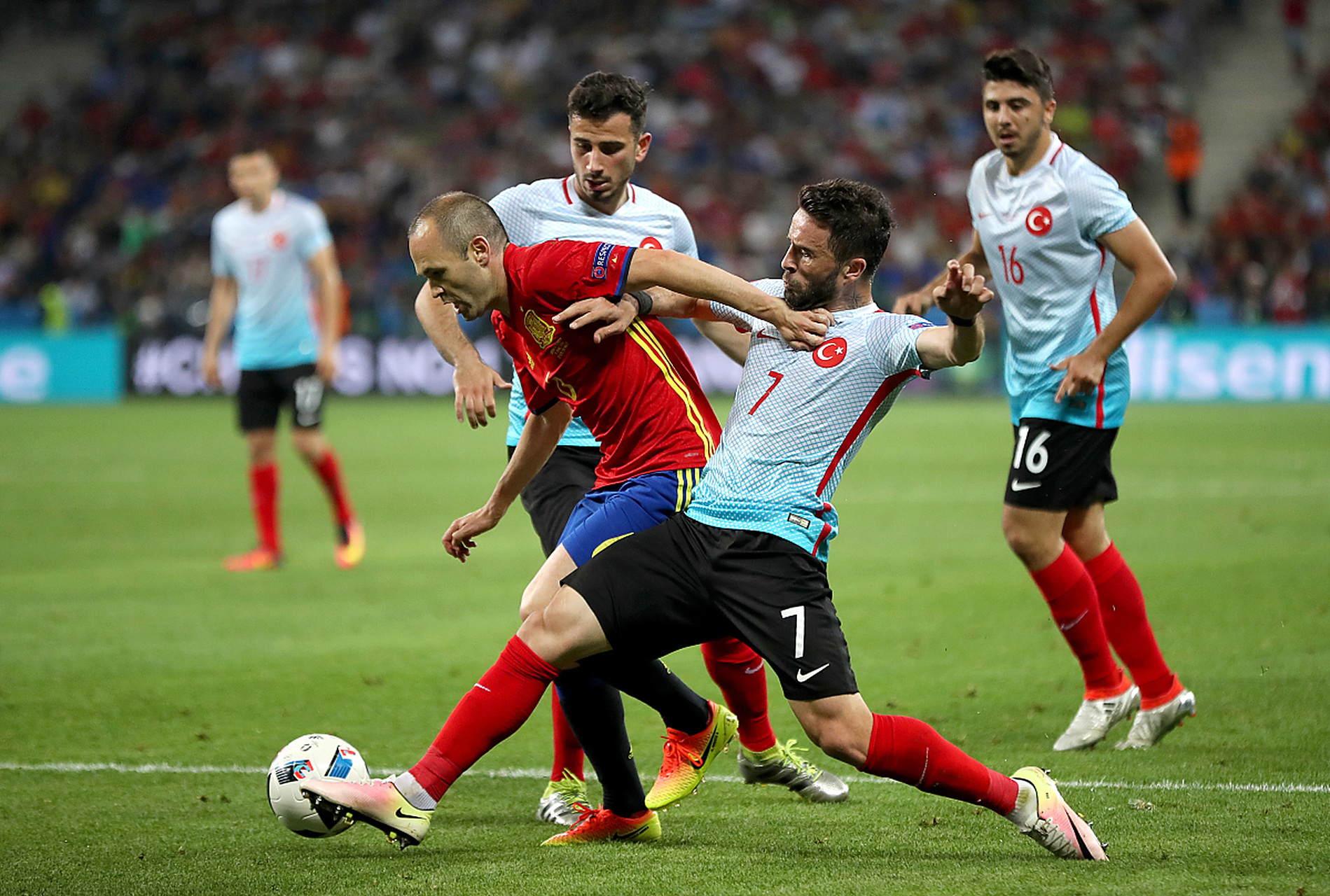 aoa体育体育在线-包含塞尔维亚备战卢森堡，欧预赛比赛备受关注的词条