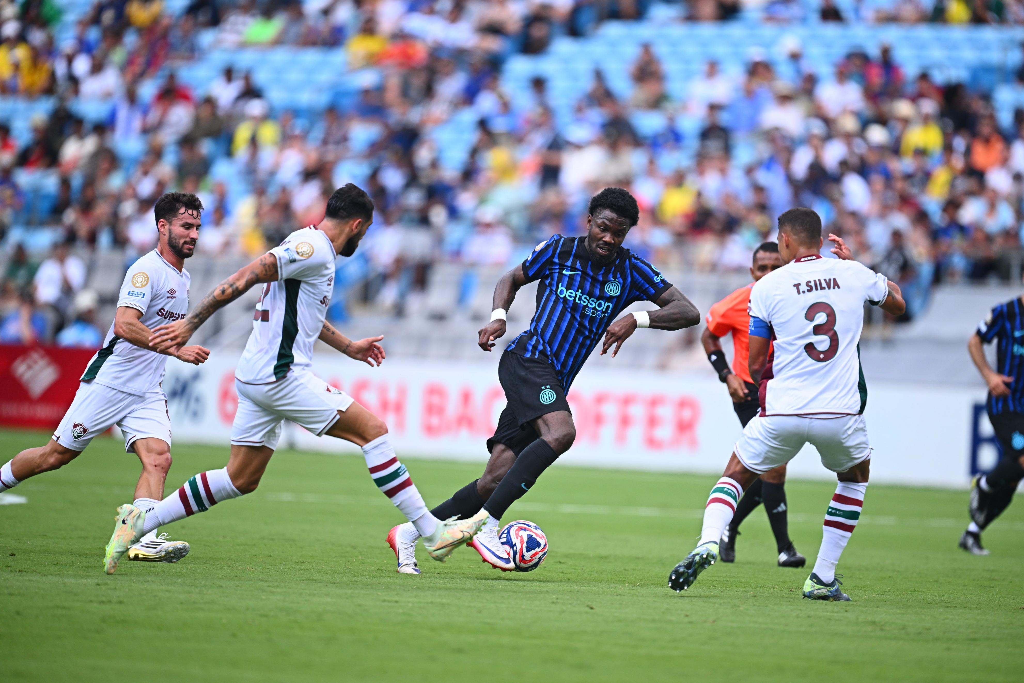 国际米兰连扳两球，力压对手！